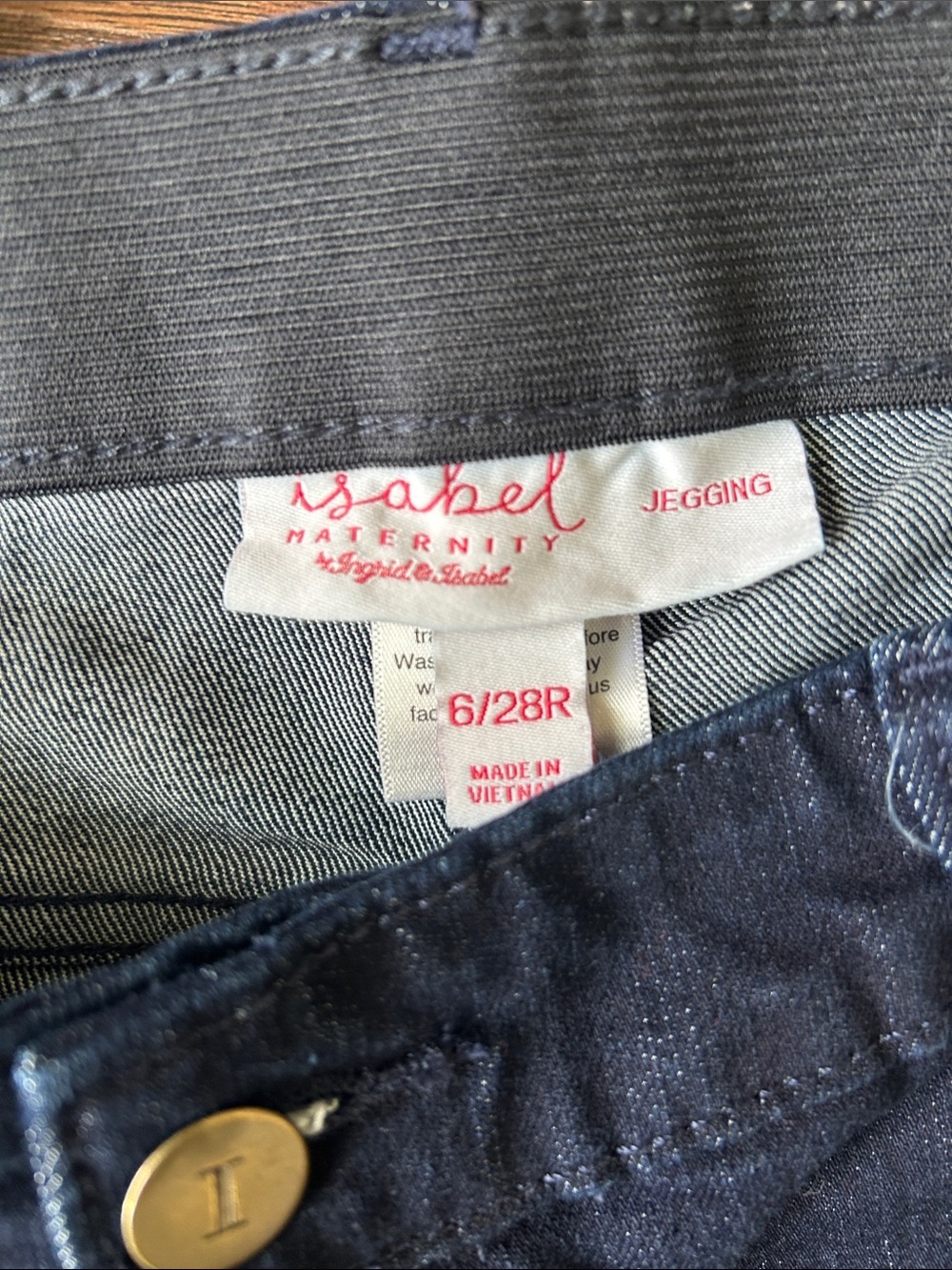 Isabel Maternity by Ingrid & Isabel jeans and jeggings bundle, size 6/28R - Picture 16 of 16